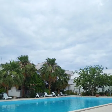 Kiris Garden Hotel