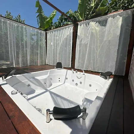 Kiris Garden Szálloda
