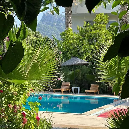 Kiris Garden Szálloda *