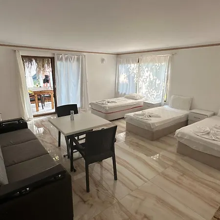 Kiris Garden Hotel