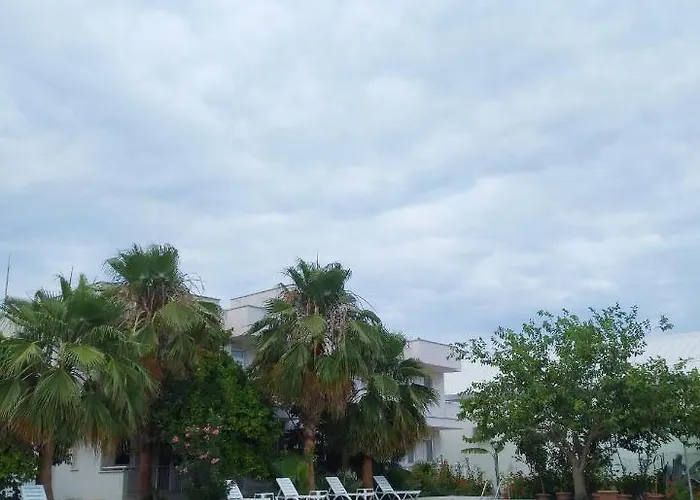 Kiris Garden Hotel