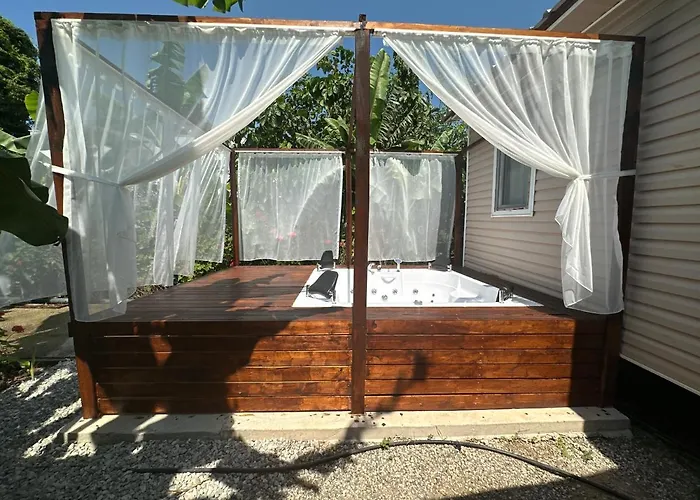 Hotel Kiris Garden