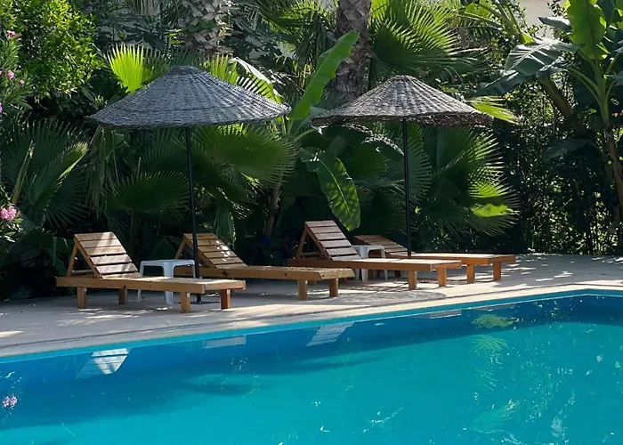Hotel Kiris Garden