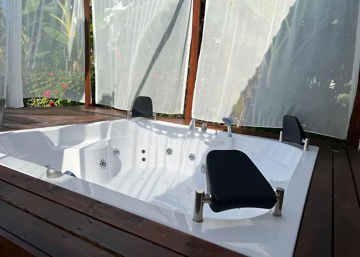 Kiris Garden Hotel