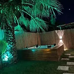 Отель Kiris Garden
