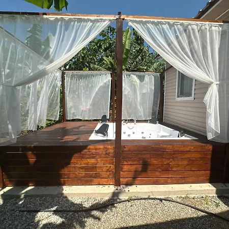 Hotel Kiris Garden