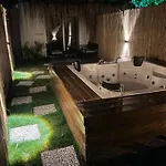 Kiris Garden Hotel *