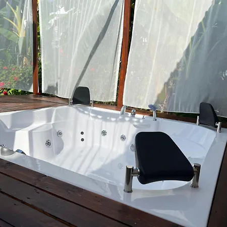 Kiris Garden Szálloda
